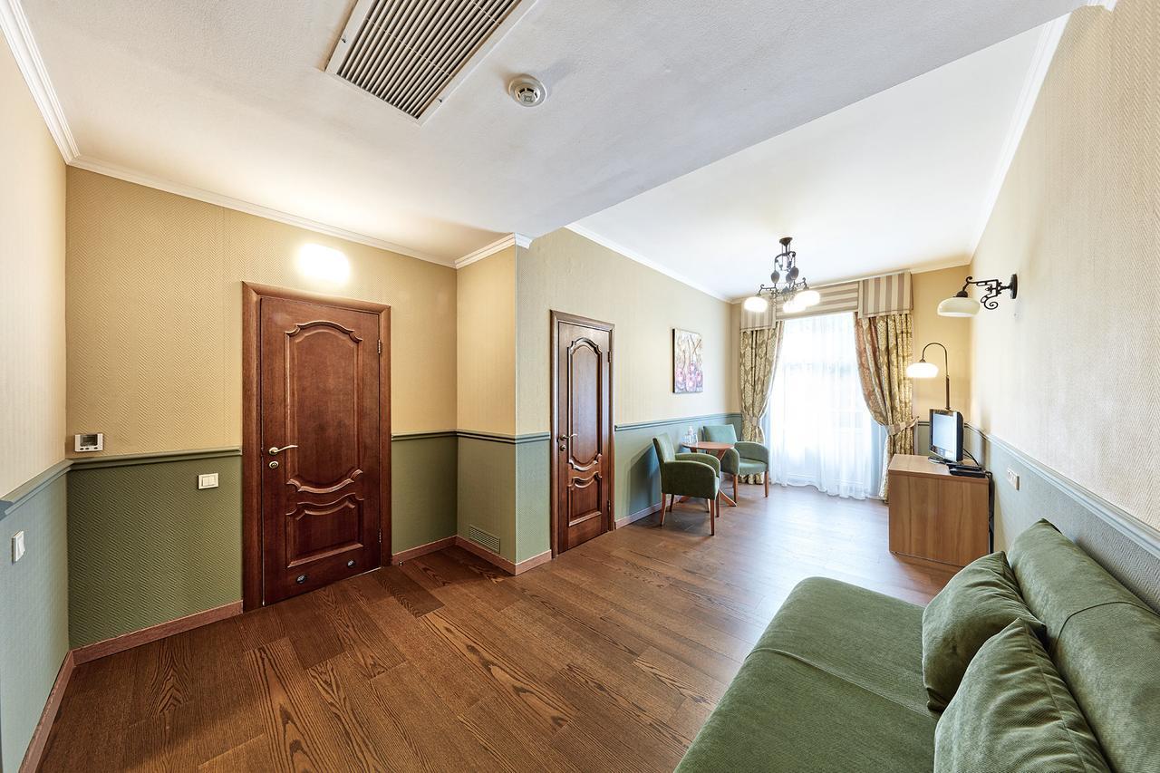 Frapolli Hotel On Deribasivska Street Odessa Eksteriør bilde