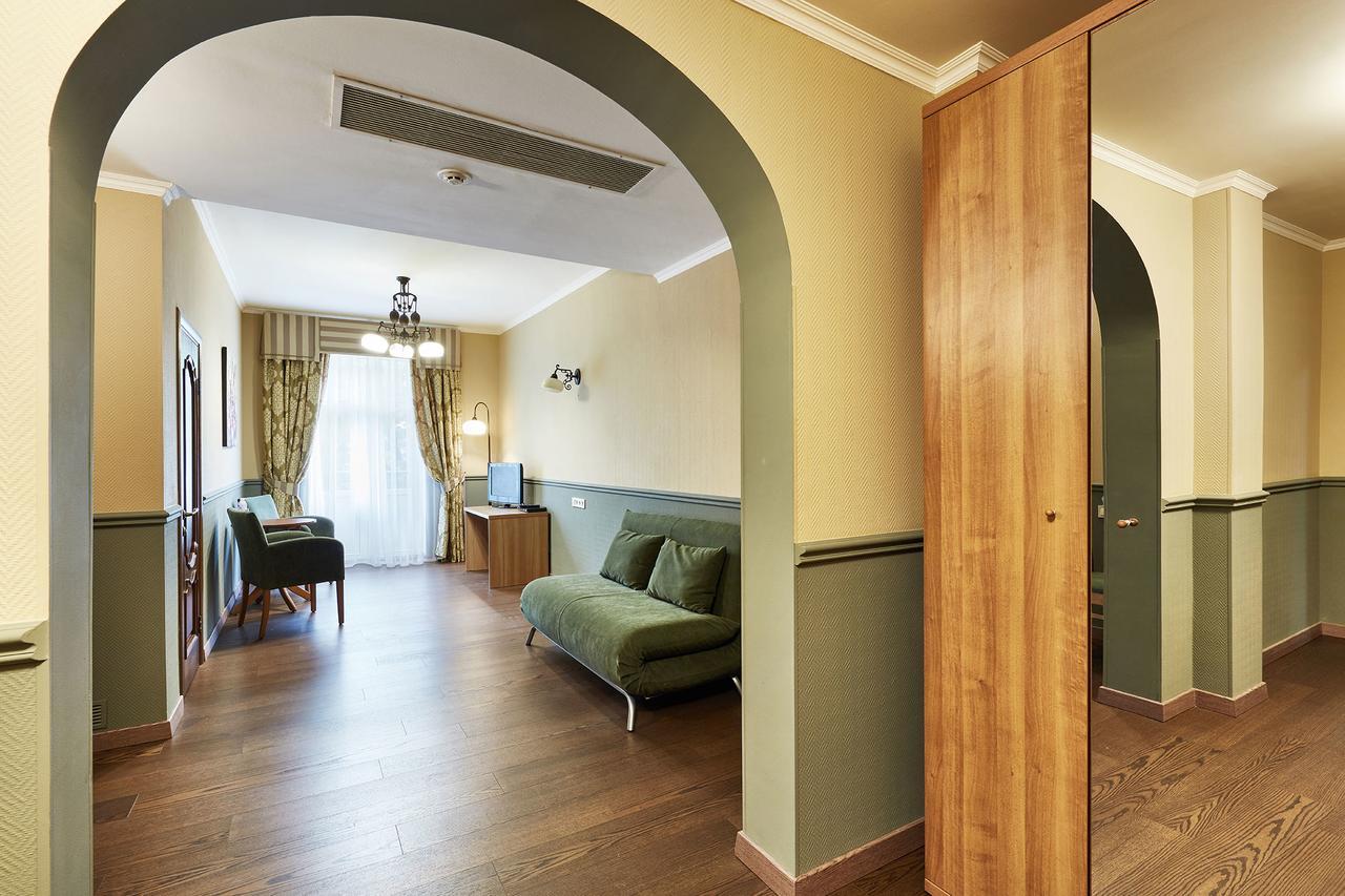 Frapolli Hotel On Deribasivska Street Odessa Eksteriør bilde